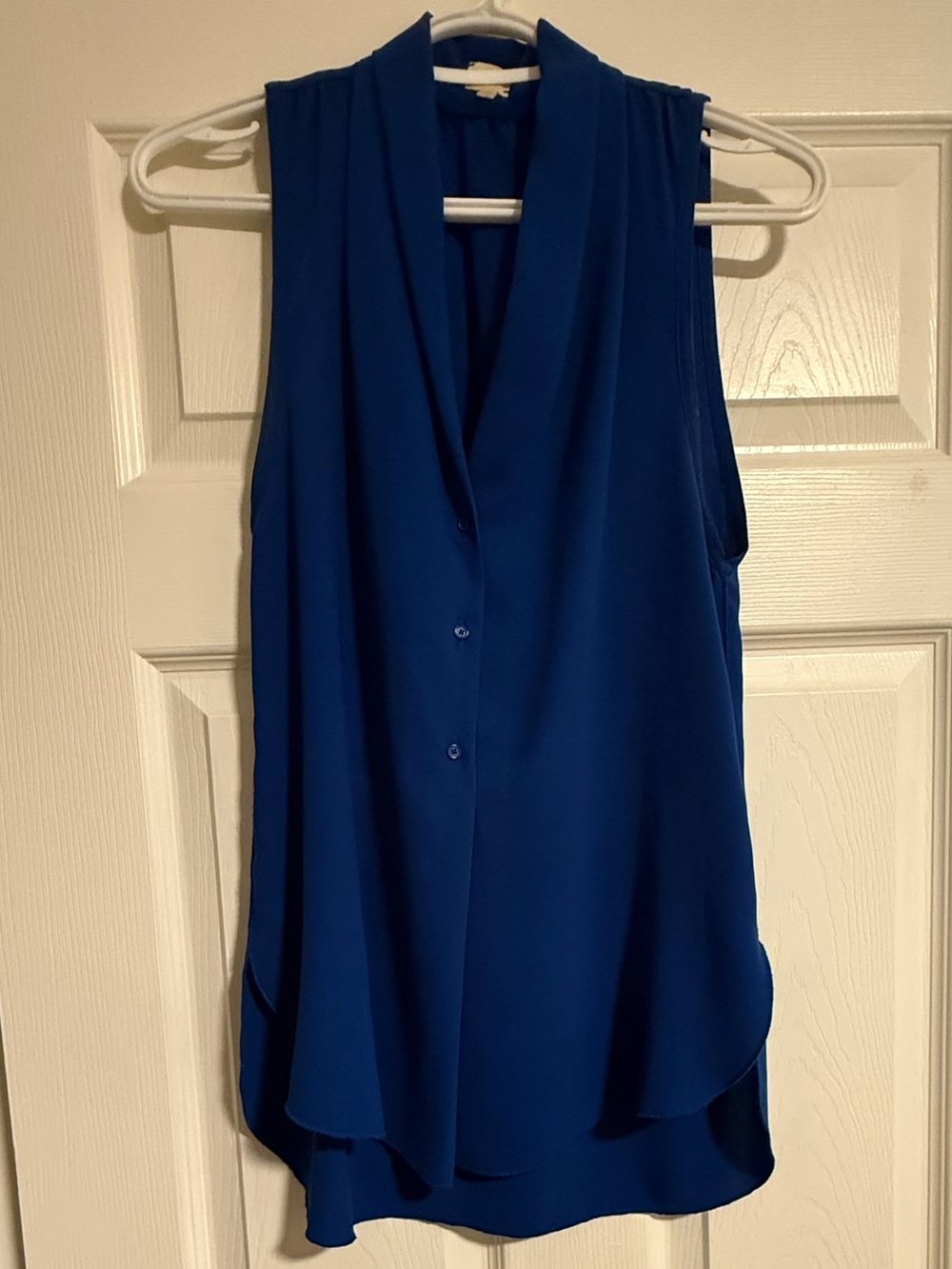 Wilfred V-Neck sleeveless Blouse